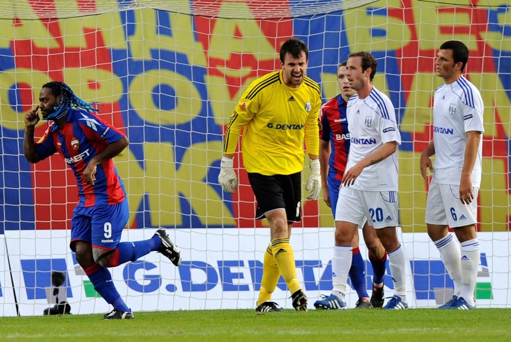 Бразилски ветеран на 41 година со стил се прости од фудбалот (ВИДЕО)