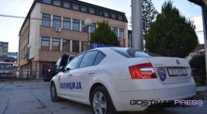 Во Гостивар вчеравечер лишен од слобода малолетник кој возел без дозвола, возилото одземено