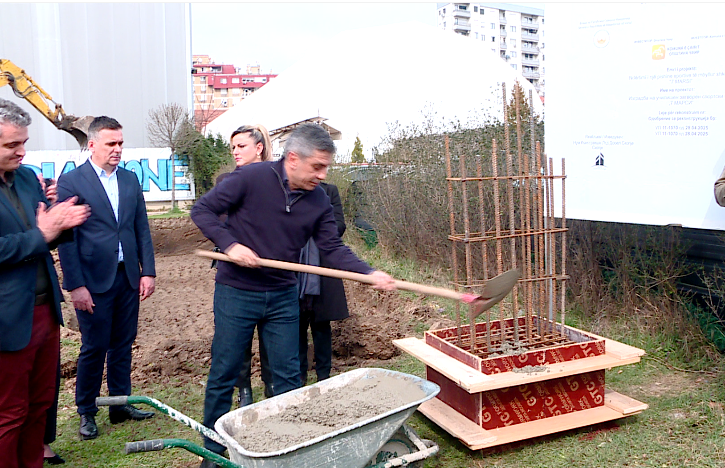 Поставен камен темелник за затворен базен во ОУ „7 Март“ во Чаир