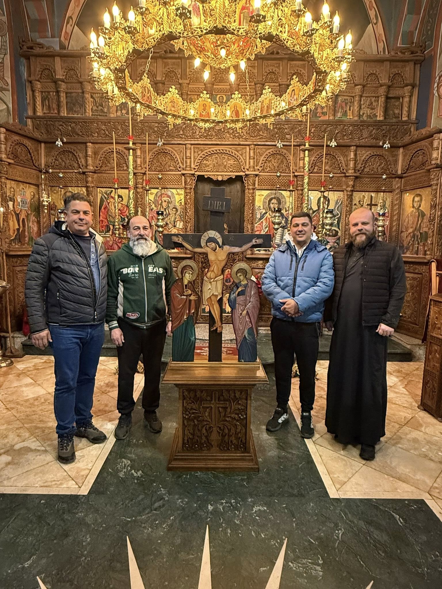 Нов дар- постоље „Распетие Христово“ за црквата Св. Никола -Долна Влашка Маала од Здружението на верници „Богојавление“ , при истата црква