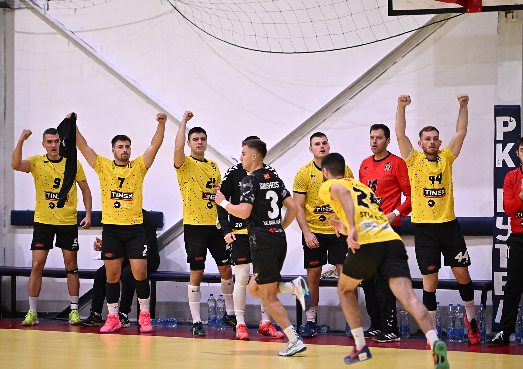 ПЛЕЈАУТ: Пролет останува во „златна средина“ – лесно се справи со Струга