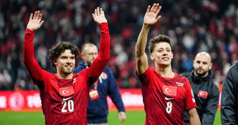 ВИДЕО: Турците останаа без сон, среде ноќ се пукаше огномет пред нивниот хотел во Приштина