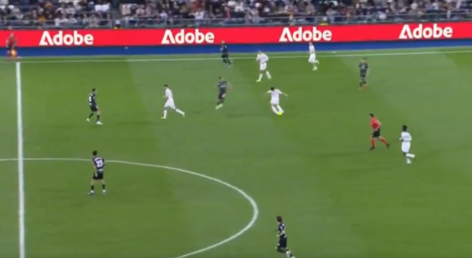 Арда Ѓулер со гол од пола терен стави точка на победата на Реал (ВИДЕО)