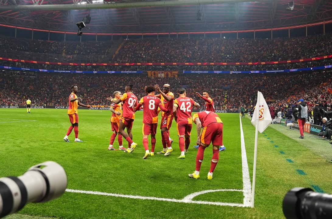 Галатасарај сака уште еден подвиг: Ливерпул падна во Истанбул! (ВИДЕО)