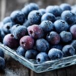 Што се случува со вашето варење, мозок и срце кога редовно јадете боровинки