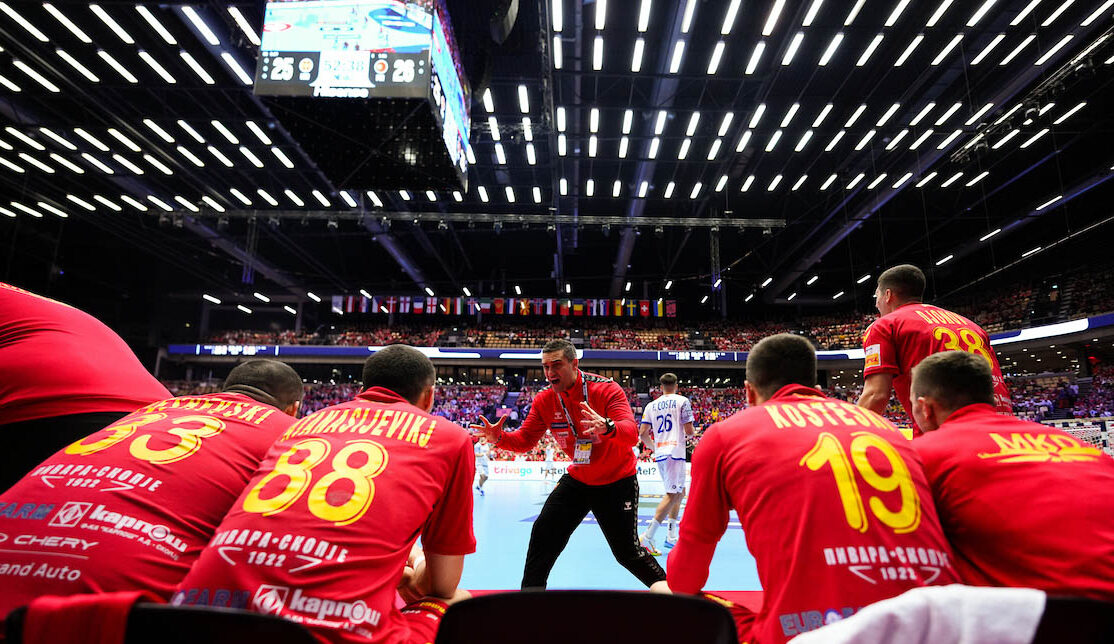 ДЕНЕСКА НА ТЕРЕНИТЕ: Лазаров ќе пробува нови имиња, Македонија на испит кај незгодната Австрија