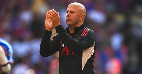 Слот: Не играме против публика, туку против 11 ѕвезди на терен