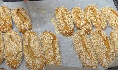 Колачи што Грците традиционално ги приготвуваат за Велигден: Слатки залачиња со прекрасен мирис на портокал