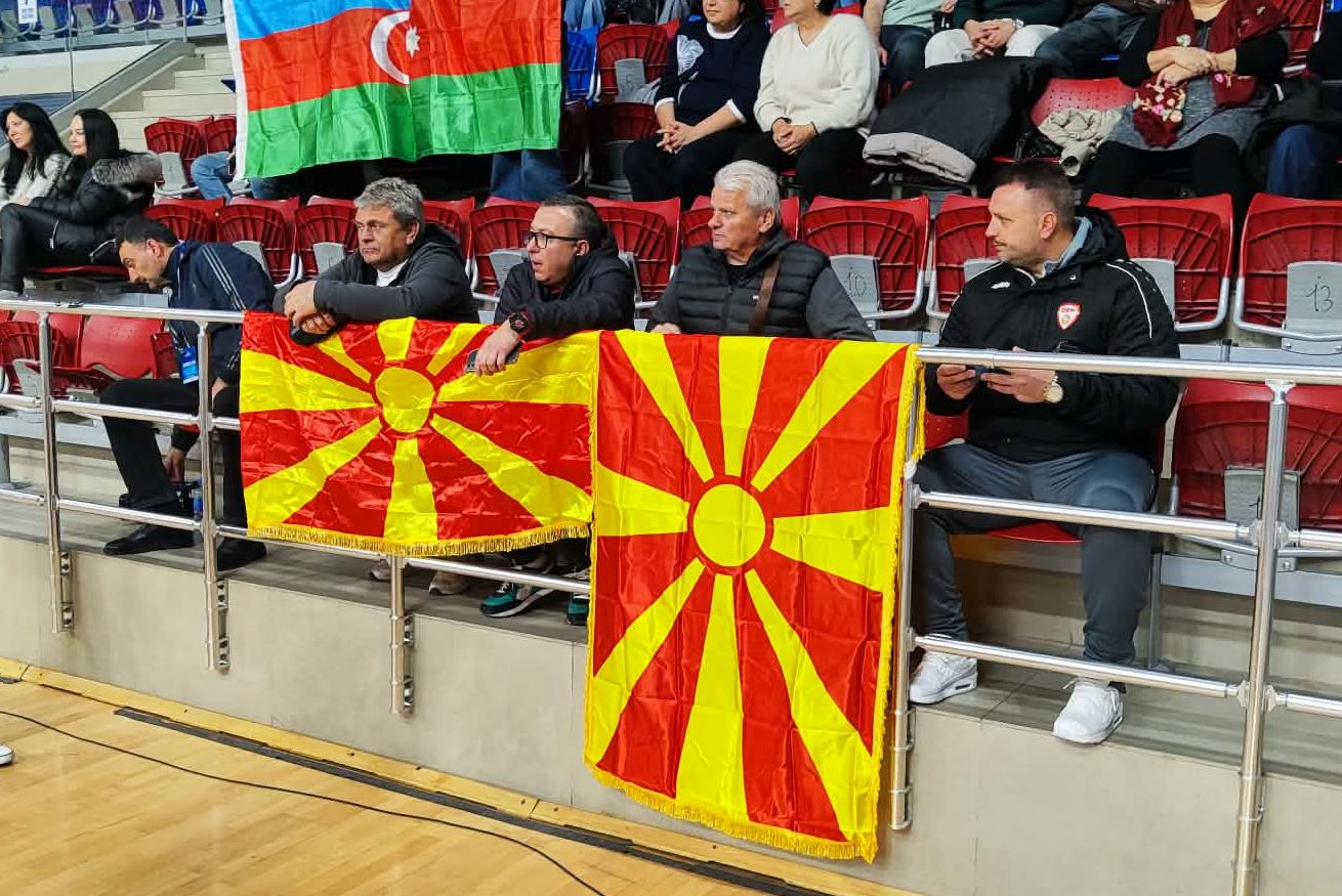 Селекторот на фудбалерките беше „икс фактор“ во победата на кошаркарите во Баку!