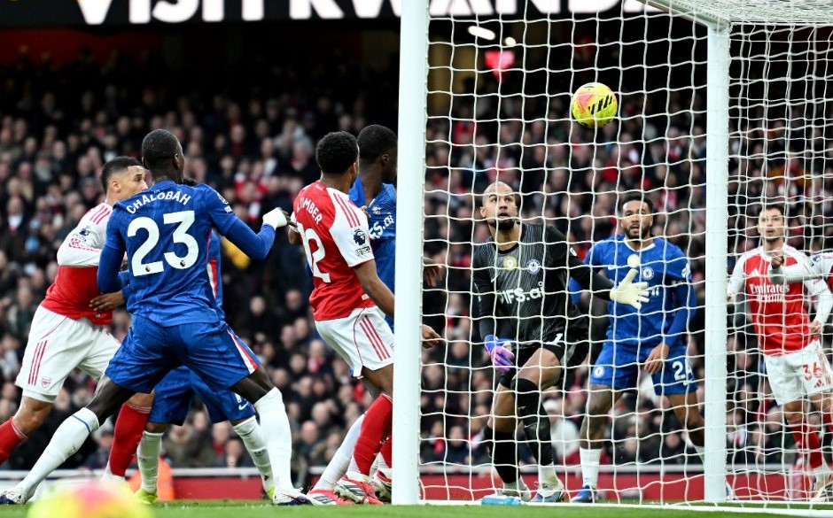 Арсенал го доби лондонското дерби против Челзи (Видео)