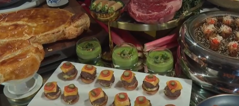 КАВИЈАР И „ХРАНА ЗА УТЕХА“ НА МЕНИТО ЗА ОСКАРОВСКАТА ЗАБАВА НА 16 МАРТ