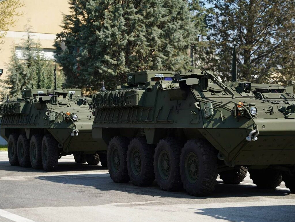 Претставени првите возила „страјкер“ набавени од САД за Армијата