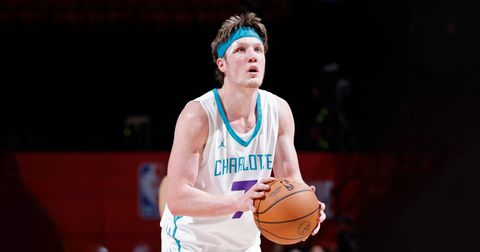 Рукито на Хорнетс повторно блеска, израмни рекорд на славниот Мајкл Џордан!