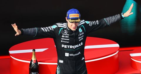 Тотална доминација на Мерцедес и победа на Расел во Мелбурн