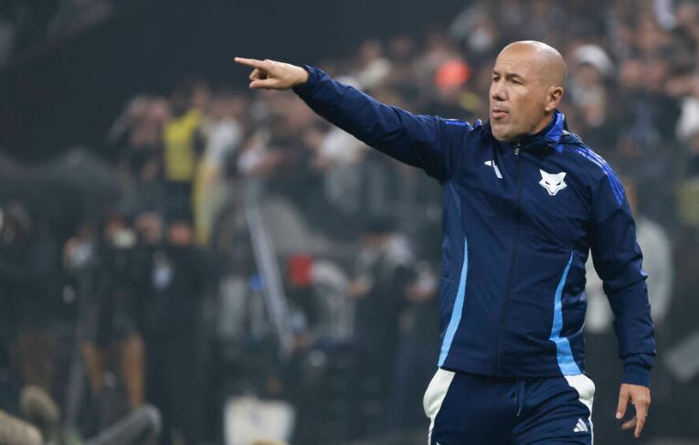 Леонардо Жардим официјално го презеде Фламенго