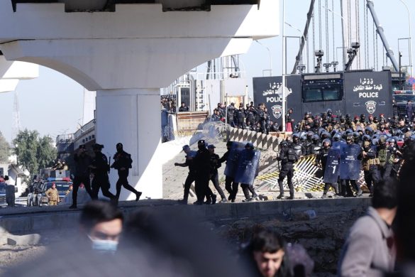 Американските амбасади на удар од гневни демонстранти во Карачи и Багдад