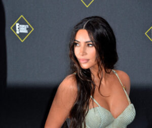 (Видео) Крај на криењето, сè е јасно: Ким Кардашијан ја потврди врската со Хамилтон