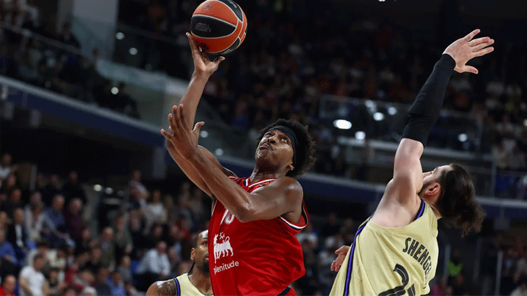 Барса губеше 27 разлика по три четвртини, а на крај имаше шут за продолжение