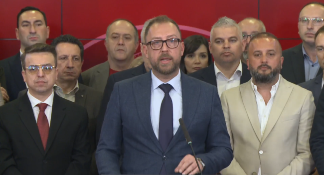 СИНДИКАТОТ НА КУЛТУРАТА ПОДНЕСЕ КРИВИЧНИ ПРИЈАВИ ПРОТИВ ЉУТКОВ, МИНИСТЕРОТ ВЕЛИ БАРААТ ПОВИСОКИ ПЛАТИ СПРОТИВНО НА ЗАКОН