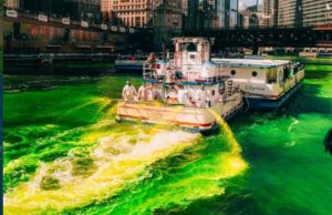 (ВИДЕО+ФОТО) По повод прославата – Децениска традиција што привлекува туристи: Во Чикаго, реката беше обоена во светло зелена боја