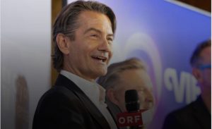 (ВИДЕО Два месеци пред почетокот – Скандал на Евровизискиот натпревар: Директорот на австриската телевизија поднел оставка по обвинувањата за сексуално вознемирување