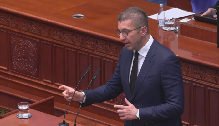 Мицкоски: И во услови на историски најголема криза со енергентите, платите растат, дефицитот и инфлацијата се намалуваат