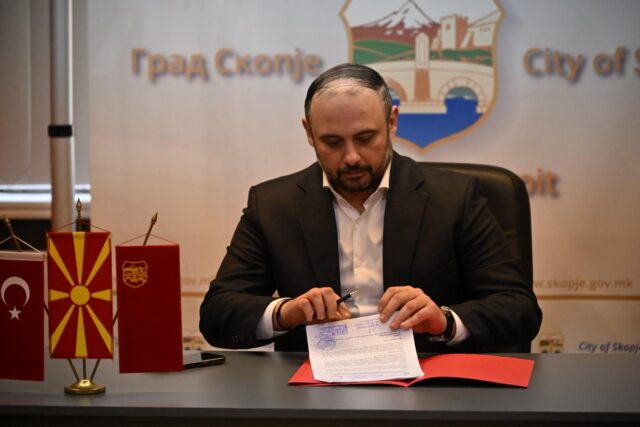 Како Ѓорѓиевски дели милионски тендер на бизнисмен за кој неговата партија обвинуваше дека е дел од градежната мафија која сака да го бетонизира Влае, прашуваат од Левица