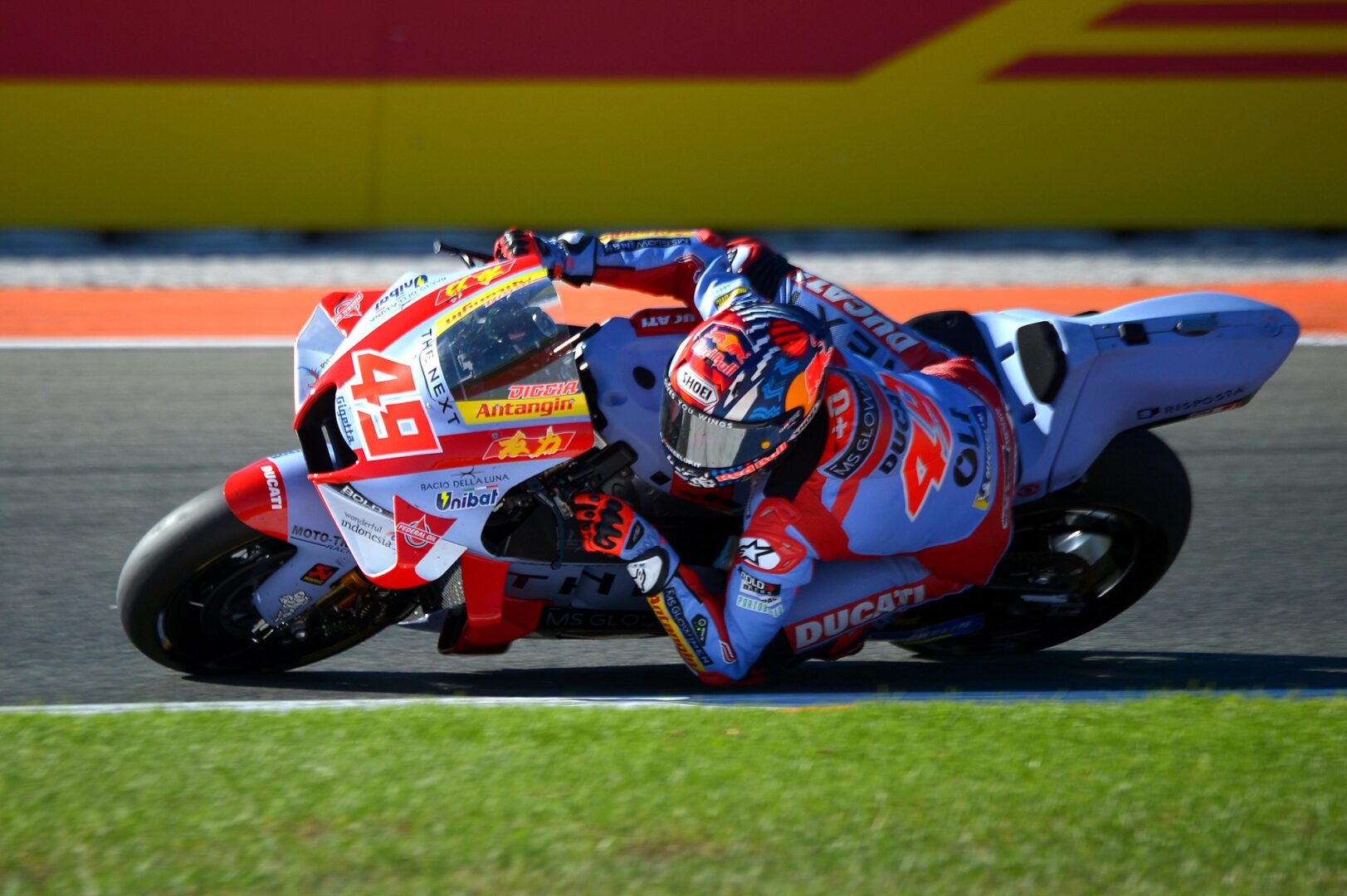 Диџа на пол-позицијата во Бразил