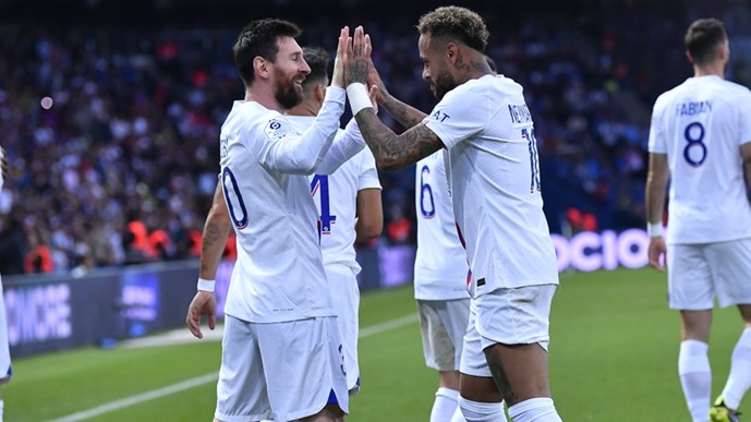 „Чабе Меси, Нејмар и Мбапе се меѓу најдобрите кога не трчаат!“