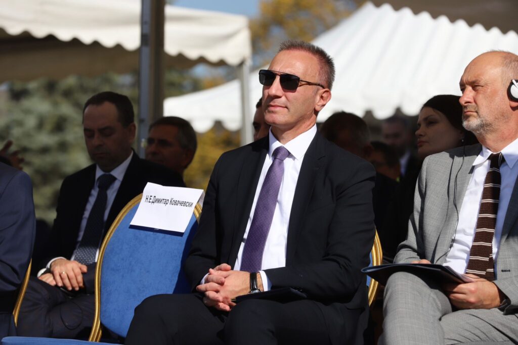 Исчезнати лаптопи, фантомски работници и сомнителни тендери во Министерството за односи меѓу заедниците