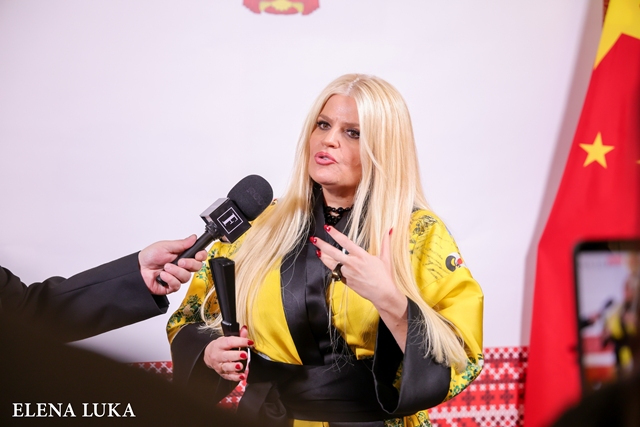 ELENA LUKA ги спои Кина и Македонија во префинет моден дијалог исполнет со традиција и современост