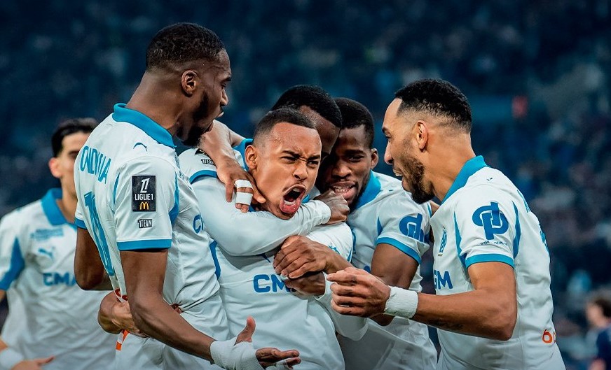 Обамејанг донесе радост на „Велодром“ и го урна Лион