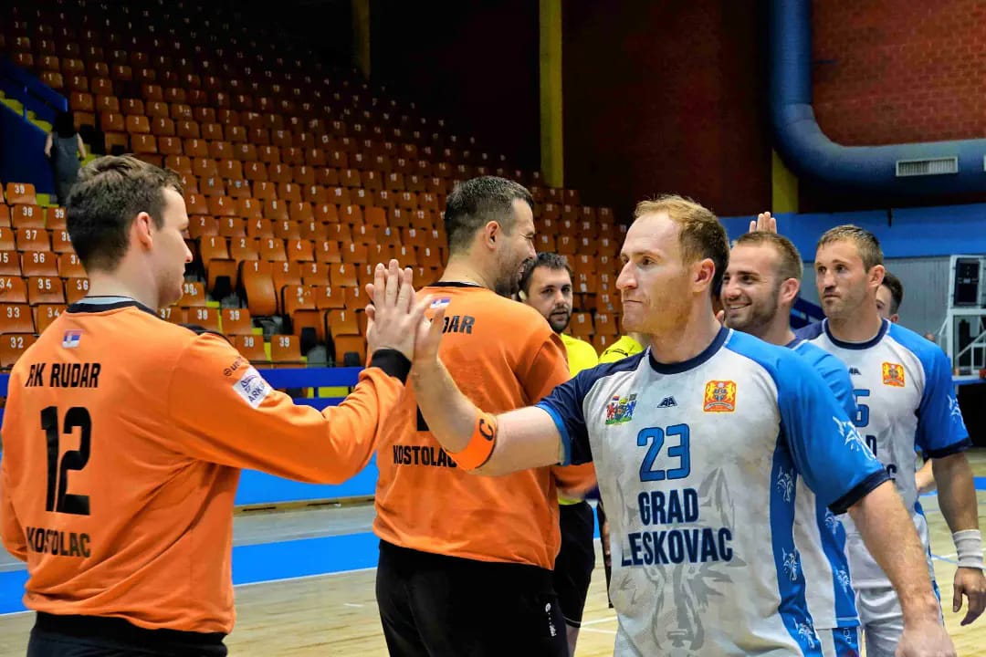 Чекаа 70 години за да играат во Европа!