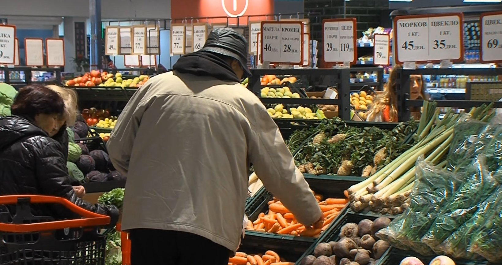 Мицкоски ќе побара од маркетите да не ги зголемуваат цените на производите