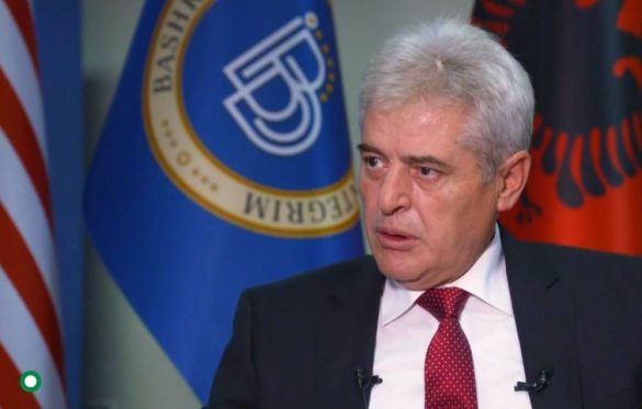 ДУИ бара спроведување на Законот за јазиците наместо нови иницијативи и комисии