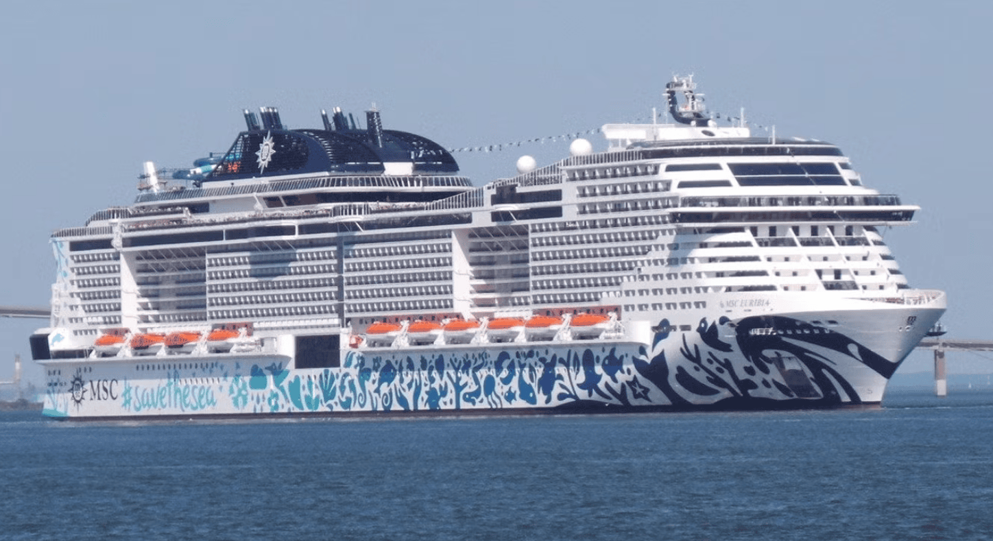 ПЛАТИЛЕ ДА УЖИВААТ, ОСТАНАЛЕ ЗАГЛАВЕНИ: Илјадници туристи заробени на крузерите во Доха и Дубаи поради војните дејствија на Блискиот Исток