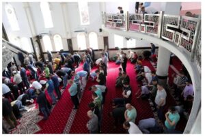 Муслиманите го слават Рамазан Бајрам