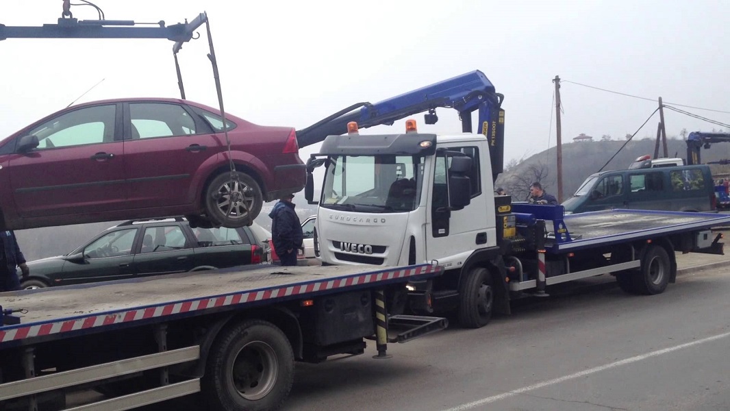 Полицаец земал поткуп за да не го собере возилото со „Пајак“