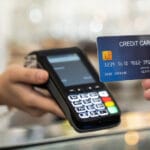 Лесно плаќаме со картичка, тешко ги гасиме долговите