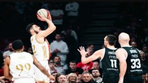 Црвена звезда славеше над Партизан во „вечното дерби“ во АБА