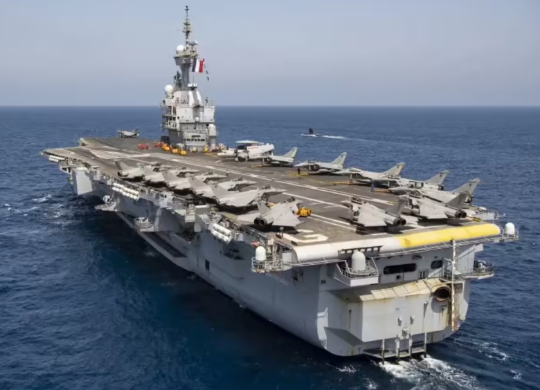 „Страва“ во живо ја цртала позицијата на носачот „Шарл де Гол“