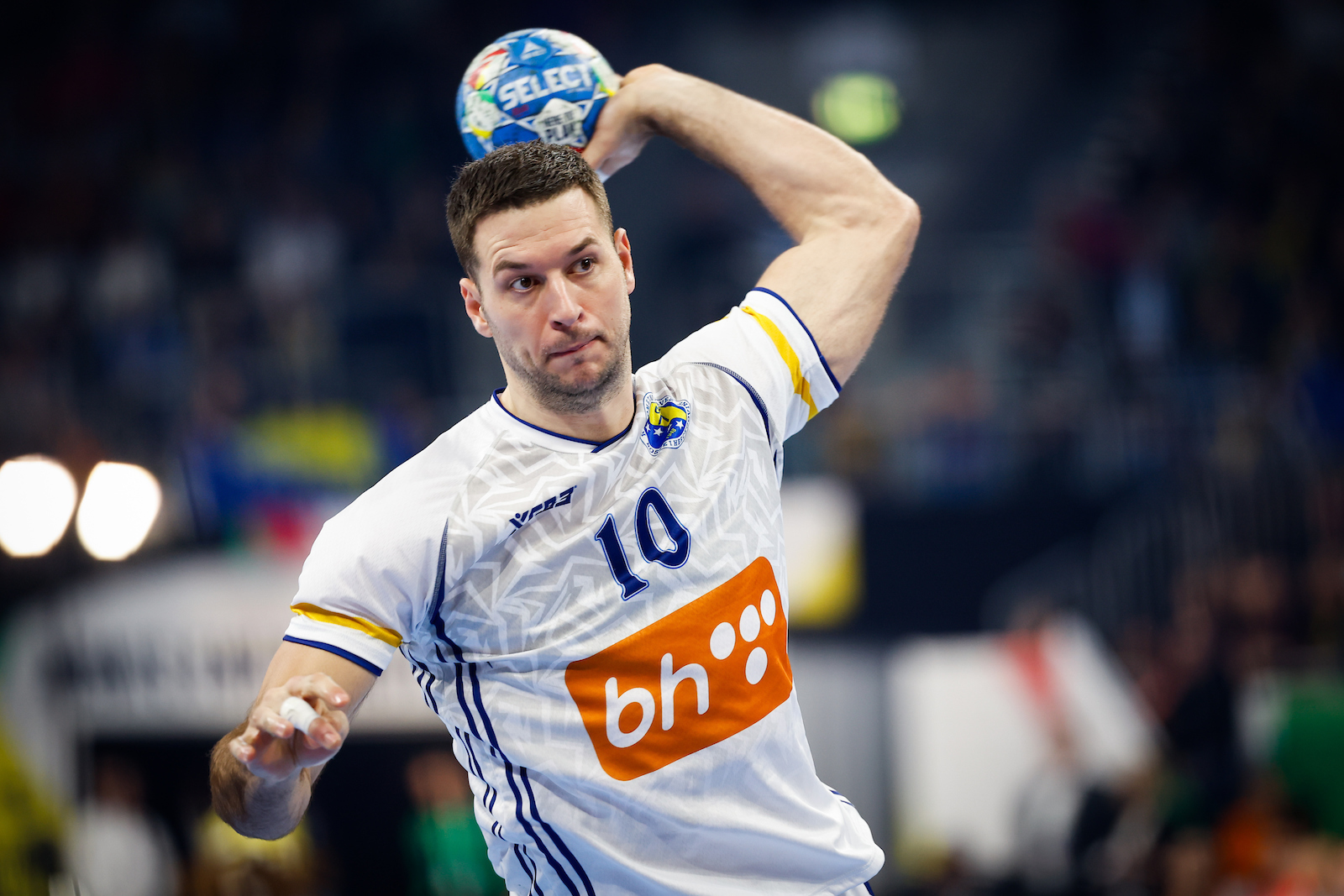 Босна и Херцеговина со лекција за Косово, Полска ја заврши работата уште по првиот меч