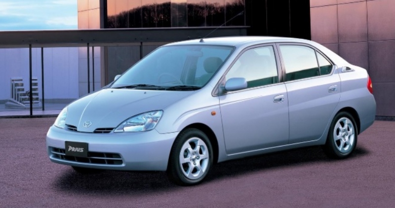 Како Холивуд го убеди целиот свет да купи „грд“ автомобил?