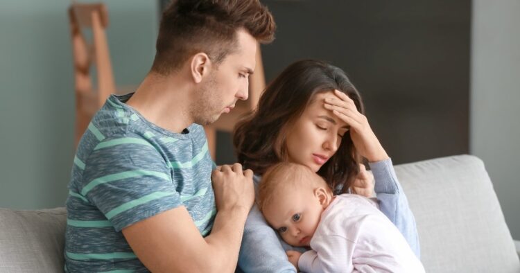 Постпородилната депресија не се појавува секогаш веднаш: Симптомите може да се јават и месеци подоцна