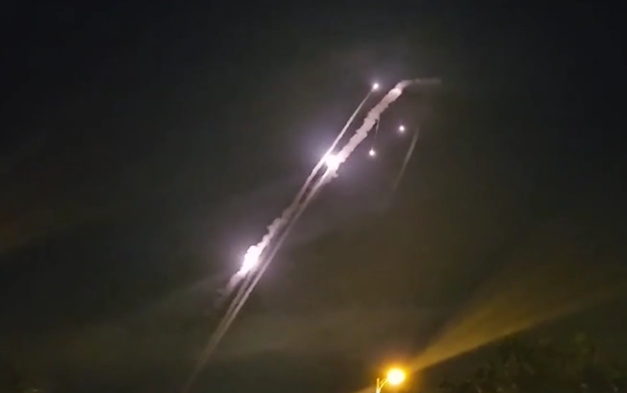 Израелската војска го прекина најновиот бран воздушни напади врз Техеран, Шираз и Ахваз во Иран