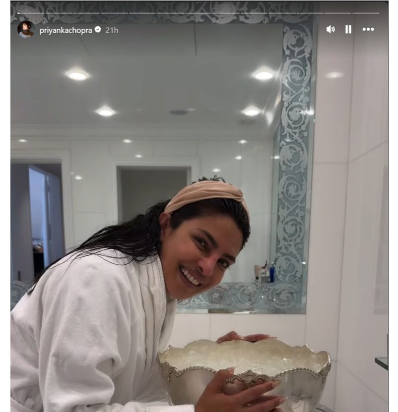 Пријанка Чопра (43) го покажа своето лице без шминка и го откри трикот за сјаен тен