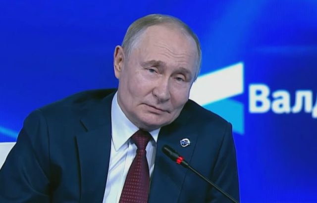 Украина: Зголемувањето на цената на нафтата ќе го зголеми воениот буџет на Путин