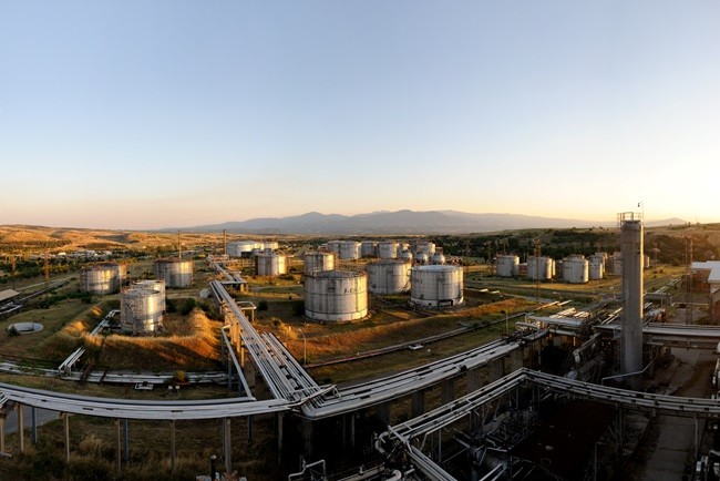 ОКТА им даде попуст од 2 денари по литар на купувачите на гориво, министерката Божиновска очекува тоа да се одрази на крајната цена