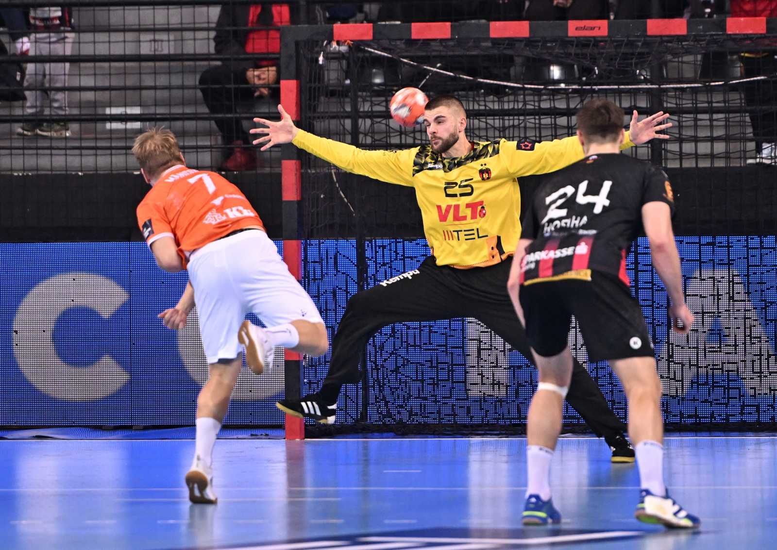 Сите комбинации во ЛЕ: Кој е веќе во четвртфинале, кој во плеј-оф, на кој што му треба за ТОП 12?