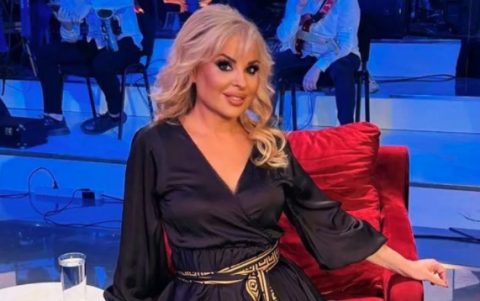 Кога ќе видите како изгледа ќе дознаете од каде ја наследила убавината: Водителката иста како мајка и